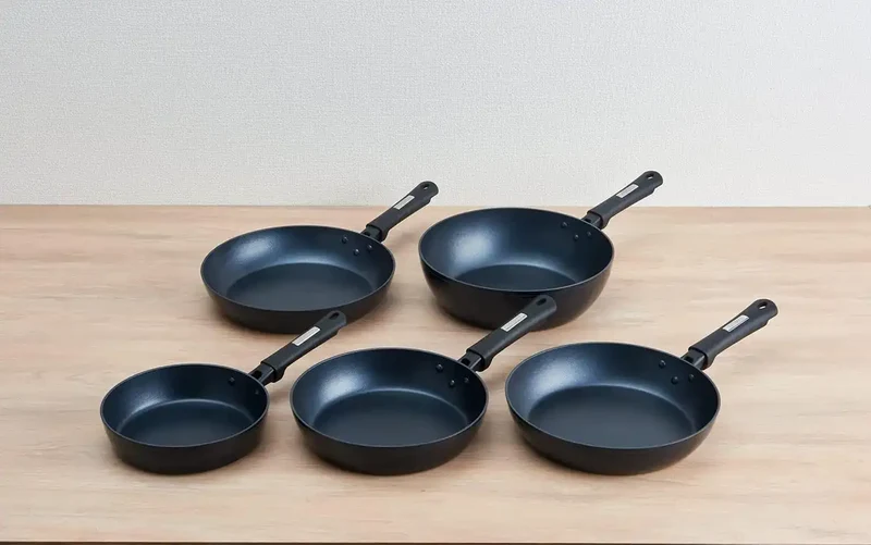 Thermos 20cm Plasma Super Hard Coat Frying Pan IH Compatible Midnight Blue