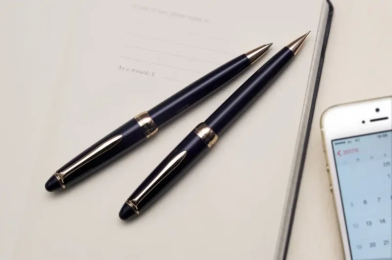 Sailor Fountain Pen Facine Oil-Based 0.7mm Ballpoint in Navy Model 16-0525-242